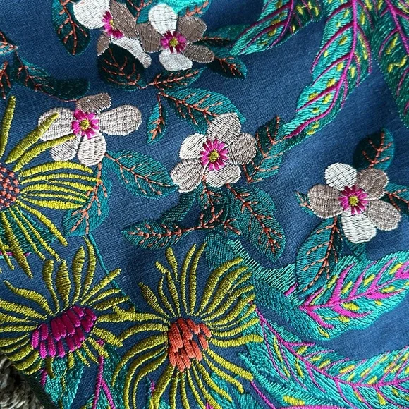 NWOT Makeup Junkie day keeper tote - Picture 2 of 4